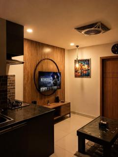 Modern 1BR Apartment Kazani Heights Islamabad - 7