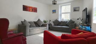Marine Cottage, family & pet friendly, relaxing & spacious, where the sun, sea and sand meets walks and adventure in Barmouth - 0