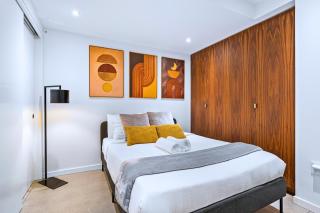 Luxury Basement Level Suite w Patio near High Park - Westend Suites - 6