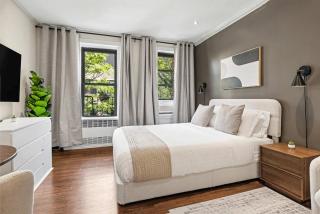 The Yorkville V Vibe 8836 - 0