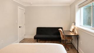 Upper Deer Lake suite with full kitchen - 7