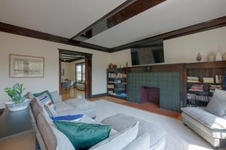 Steps to Lake Michigan & Metra! Extended Getaway - 0
