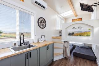 Zion Adventure Tiny Home, Cozy Fireplace & Deck - 3