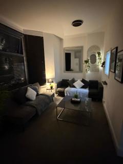City Centre flat, Near Stadium & castle, Sleeps 4 - 3