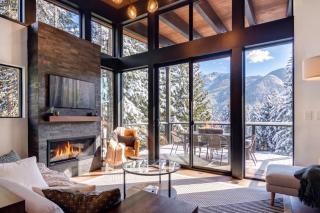 Ski-In/Out Mountain Home w/ Hot Tub, Near Seattle - Snoqualmie Pass - 9