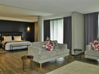 EPIC Hotel & Suites - 1