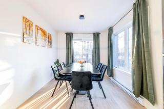 T3 Joliette Suites 10 mins to La Ronde nice , Cozy 3 bedroom longueuil - 8
