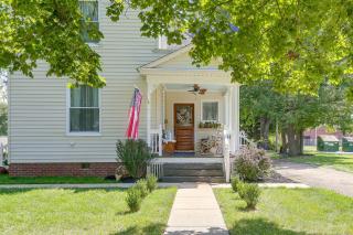 Shop, Dine, Explore Dtwn! Walkable Farmington Home - 9