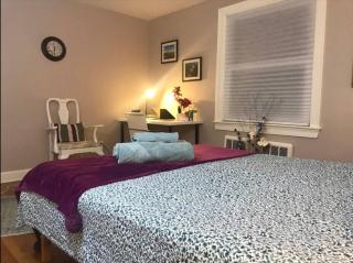 -No3- Spacious Room in a House - 6 min to Babson College & 4 min to I-95-I90-Route 9 at Needham Boston - 9