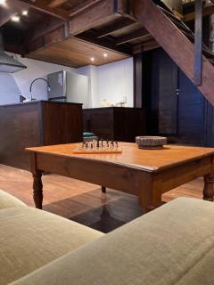 Loft de diseño ladrillo, madera y comodidad - 3