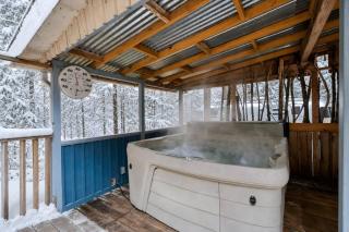 Spacious River Cabin - Hot Tub - Sleeps 8 - 5