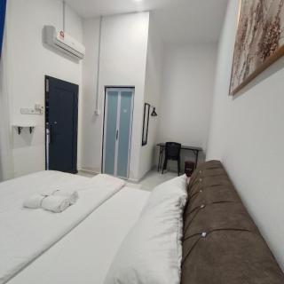 Roomstay Teacher 1 - 5
