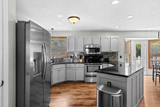 Relax & unwind at this home ABODEbucks - 2