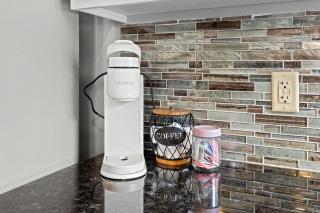 Relax & unwind at this home ABODEbucks - 1