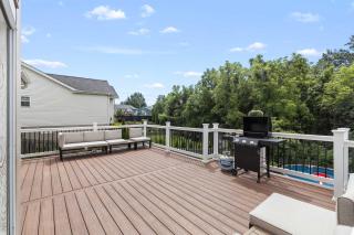 Relax & unwind at this home ABODEbucks - 7