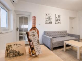 Spacious 2 Bedroom Apartment With Private Garage in Stupava - 9