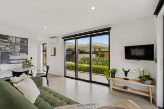 Luxury Coronet Residence - 9