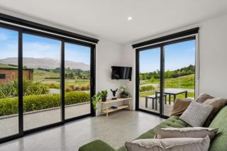 Luxury Coronet Residence - 8