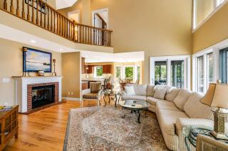 Lakehouse Escape Theater Pool Table - 7
