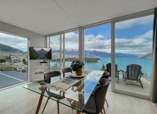 Spectacular VIEWS 2 Bedrooms & BIG DECK - 3