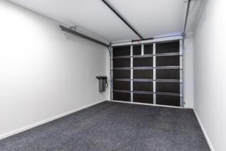 Premium Colombo Townhouse - CBD & Private Garage - 3
