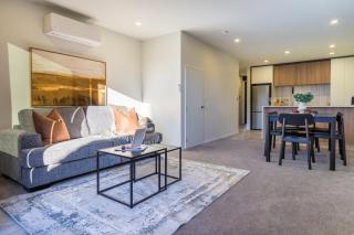Premium Colombo Townhouse - CBD & Private Garage - 2