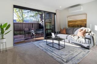 Premium Colombo Townhouse - CBD & Private Garage - 1