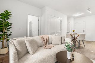 The Residence/King Bed+Free Parking/Mins to DC - 8