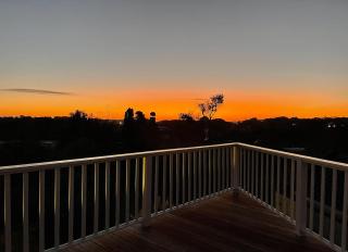 Hilltop Getaway, Stunning Sunsets, Close to Beach - Rye - 6