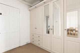 New! Inviting 1BR Flat in Woolwich - 8