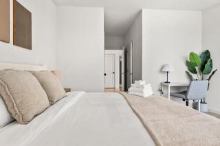 Designer 2B2B Apt/Free Parking/Mins to DC - 2