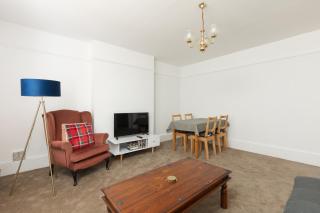 New! Inviting 1BR Flat in Woolwich - 1