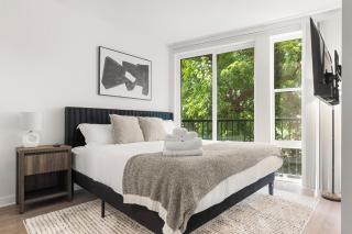 Designer 2B2B Suite/Free Parking/Mins to DC - 7