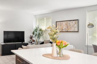 Designer 2B2B Suite/Free Parking/Mins to DC - 8