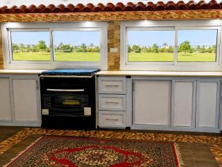 Apartment within a villa شقه بإطلاله بانوراميه علي حدائق داخل فيلا - 4