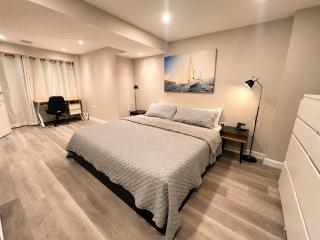 Modern 2-bedroom One Woodbrook Place Apartment! - 9