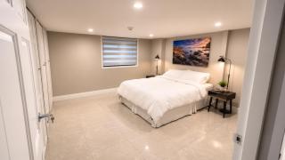 Modern 2-bedroom One Woodbrook Place Apartment! - 8