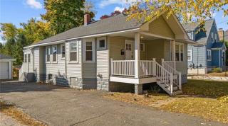 Providence Cozy Stays - 9