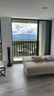 3-Bedroom Apartment, Pool, Mountain View, Netflix, Parking - 5