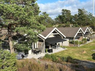 4 star holiday home in UDDEVALLA - 0