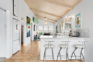 Slice of Paradise - Whangamata Holiday Home - 2