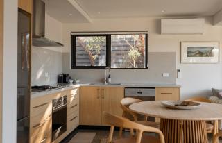 Los Gaviotas - Beachfront Hideaway at Binalong Bay - 9