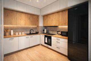Elegant 1-Bedroom Flat With Balcony Near Wrocław - 5