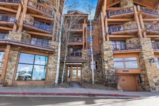 Slopeside Teton Village Escape with Mountain Views - Apartment - 7