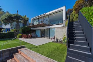 Beachfront Retreat - Architectural & Ocean Views - 4