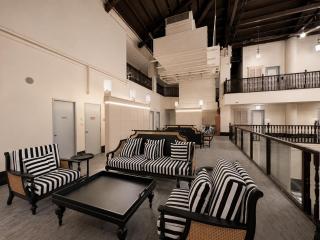 Aura Opera House Chinatown, Stay from 9PM to 8AM - 3