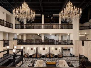 Aura Opera House Chinatown, Stay from 9PM to 8AM - 6