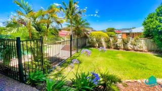 Ebbtide: Spacious 5BR Home at Caves Beach - 3