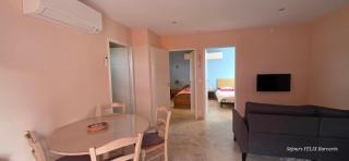 LE BARCARES - logement "Embrun" climatisé 2 chambres avec terrasse - plage, village de Noëlet commerces à pied - parking - 4 personnes - chien accepté - 2