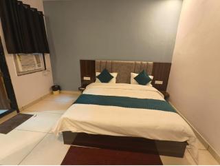 Dev Hotel & Restaurant - 1